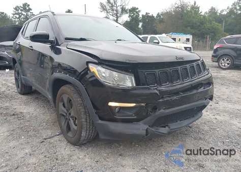 2018 Jeep Compass Altitude 4X4 z USA, uszkodzony, nr VIN 3C4NJDBB9JT456446